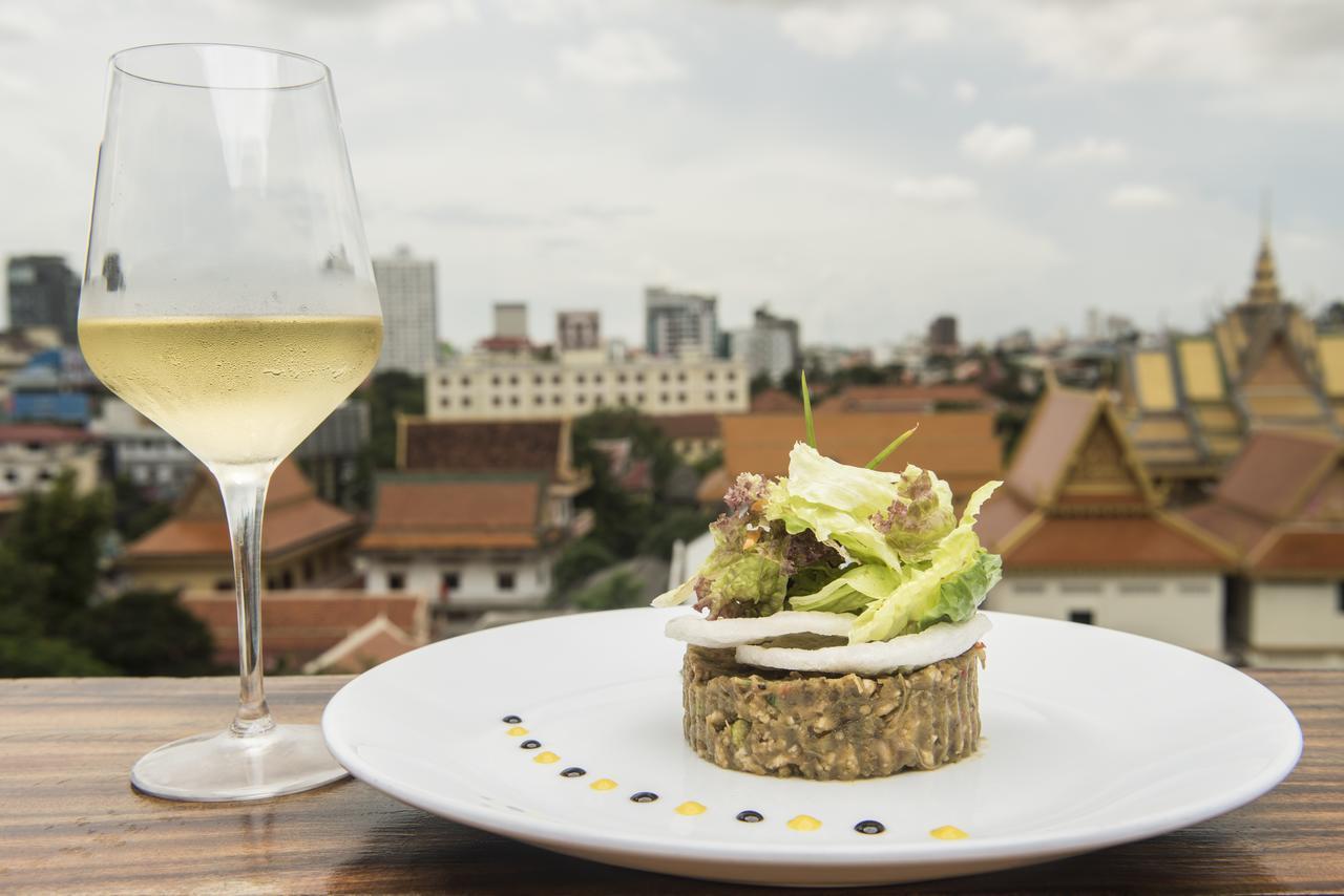 Patio Hotel & Urban Resort Phnom Penh Luaran gambar